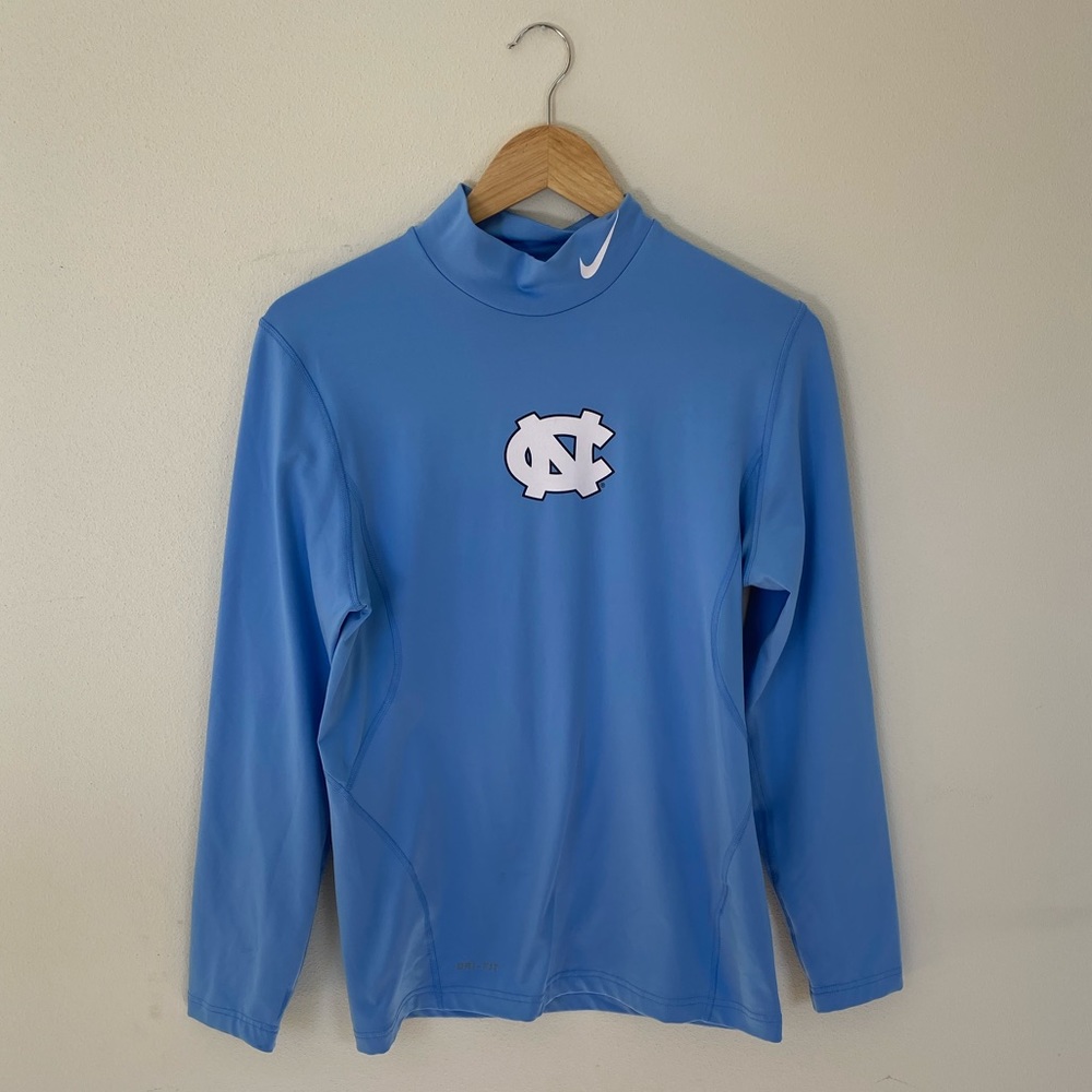 🥳 3 for 20$ Nike NC long sleeve dry fit